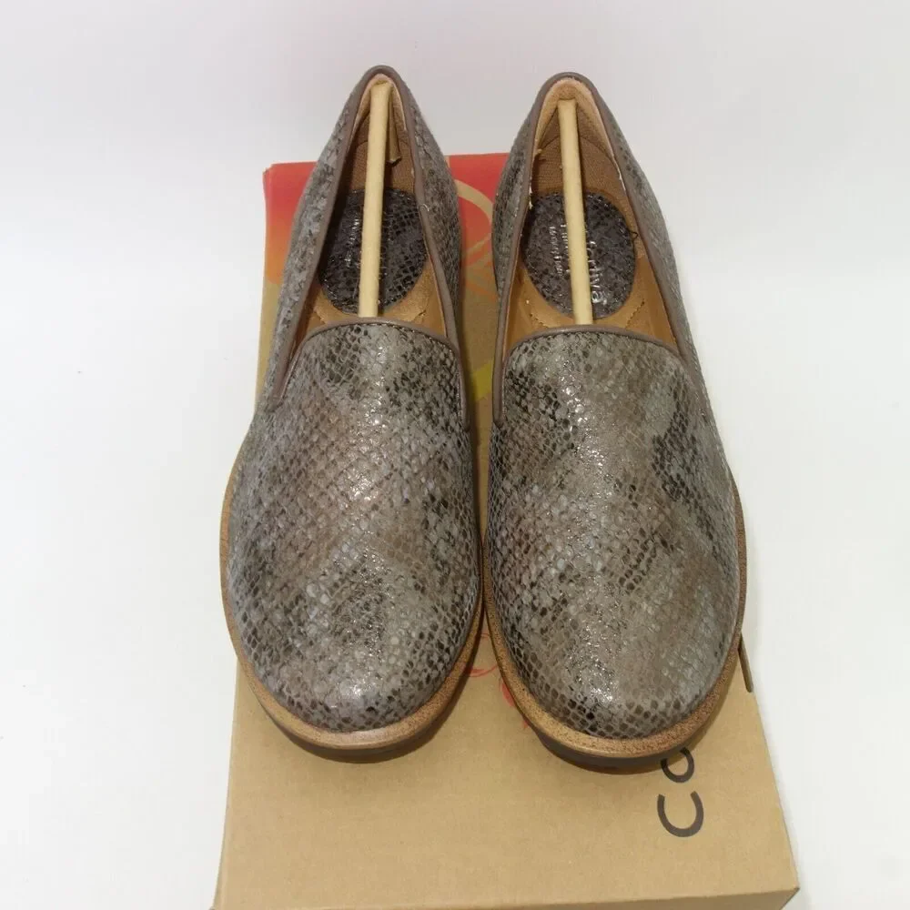 NEW Comfortiva Ryen Slip On Leather Loafer Pewter Taupe Snake print Women's 6 W